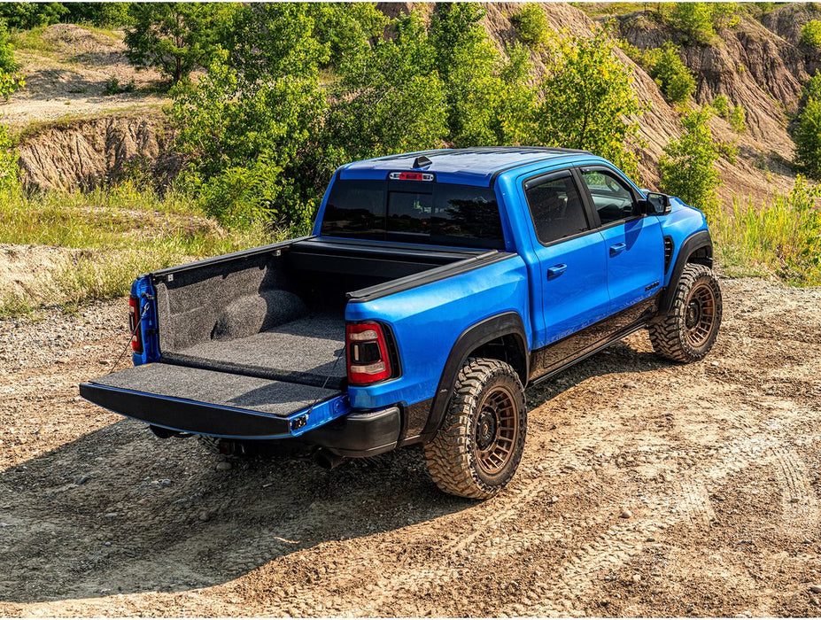 Retrax IX Manual Retractable Tonneau Cover - image 20