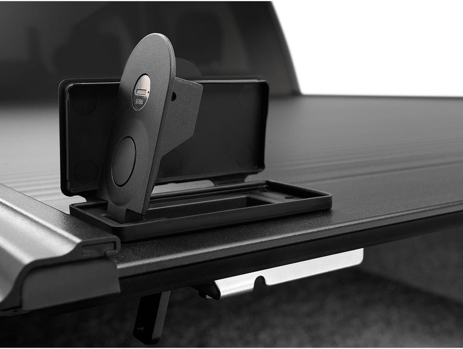 RetraxONE MX Manual Retractable Tonneau Cover - image 10