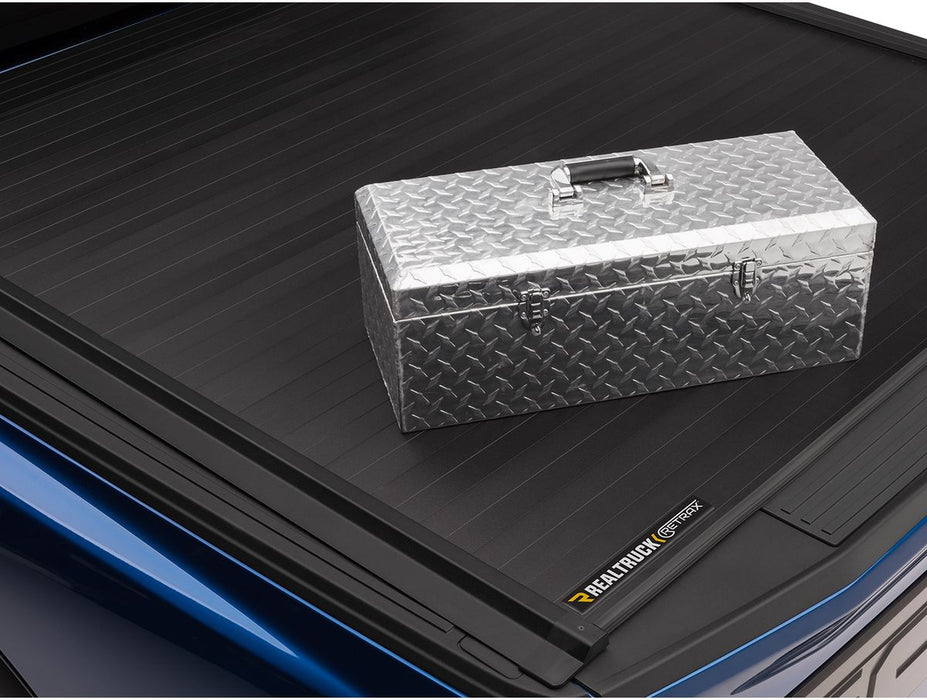 Retrax IX Manual Retractable Tonneau Cover - image 6