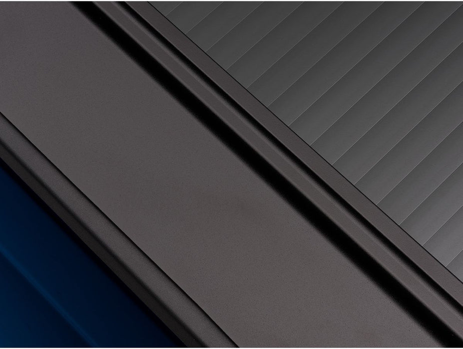 RetraxONE MX Manual Retractable Tonneau Cover - image 8