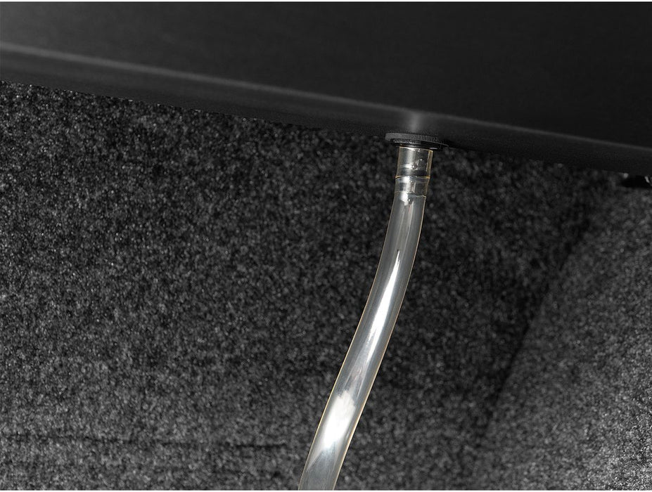 RetraxONE MX Manual Retractable Tonneau Cover - image 15