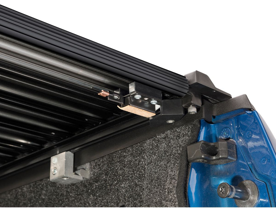 Retrax IX Manual Retractable Tonneau Cover - image 8