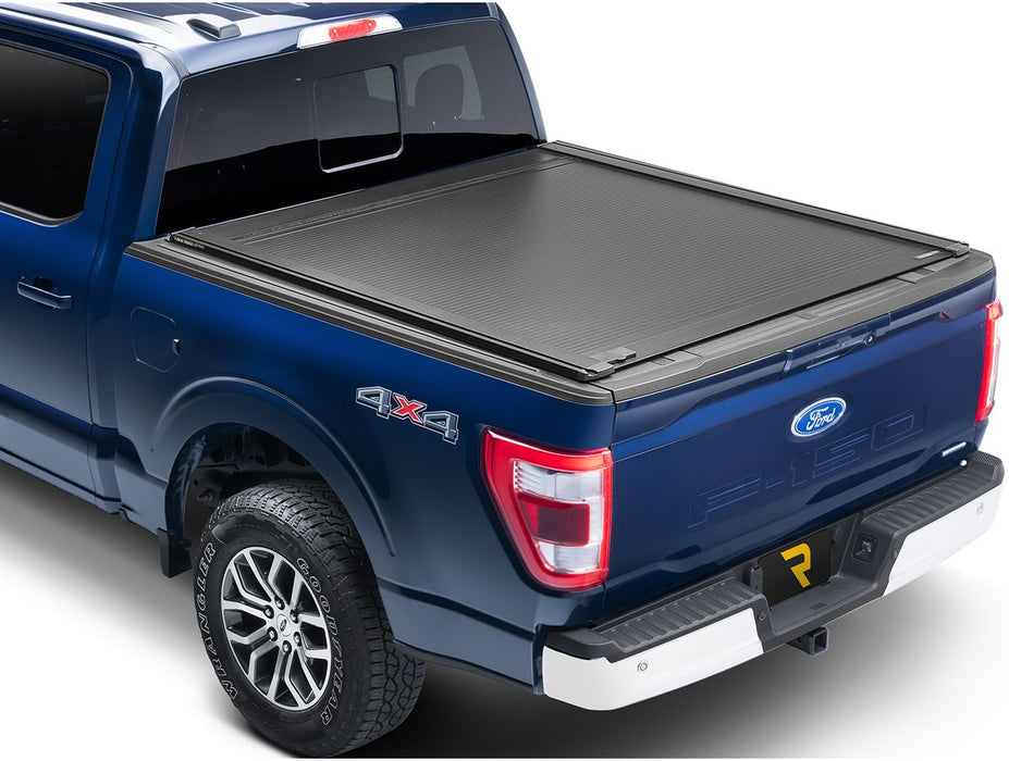 RetraxONE XR Manual Retractable Tonneau Cover w/ T-Slot Rails - image 4