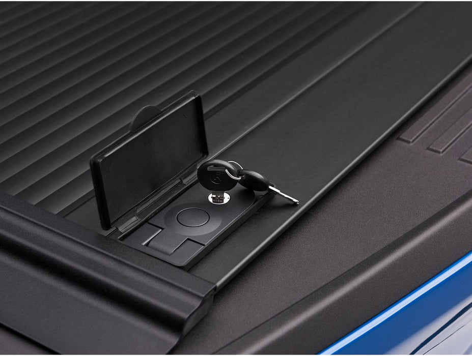 RetraxONE MX Manual Retractable Tonneau Cover - image 9
